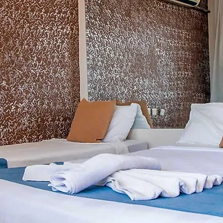 Hotel Toros